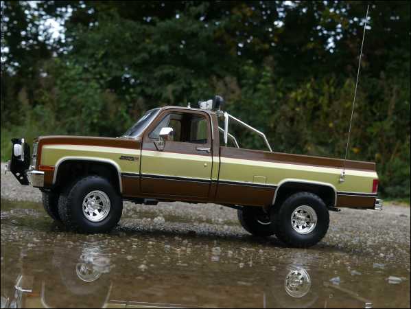 1:18 GMC K-2500 Sierra Grande 82´ FallGuy Ein Colt Für Alle Fälle